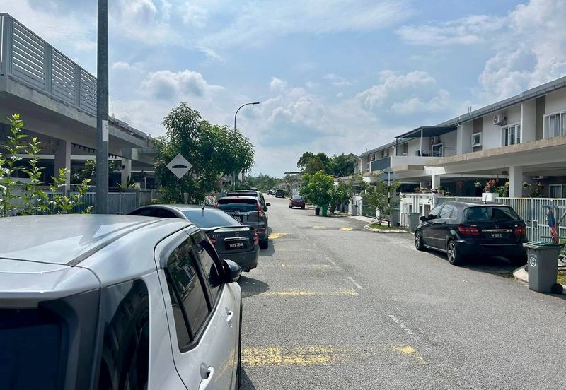 Albury at Mahkota Hills