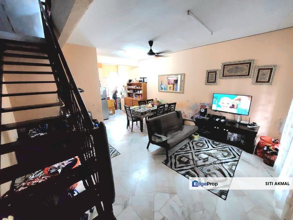 Double Storey Terrace Taman Eka Matahari , Labu, Negeri Sembilan, Labu