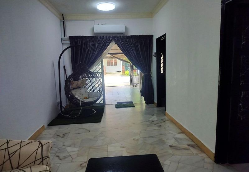 Taman Pinggiran Pedas