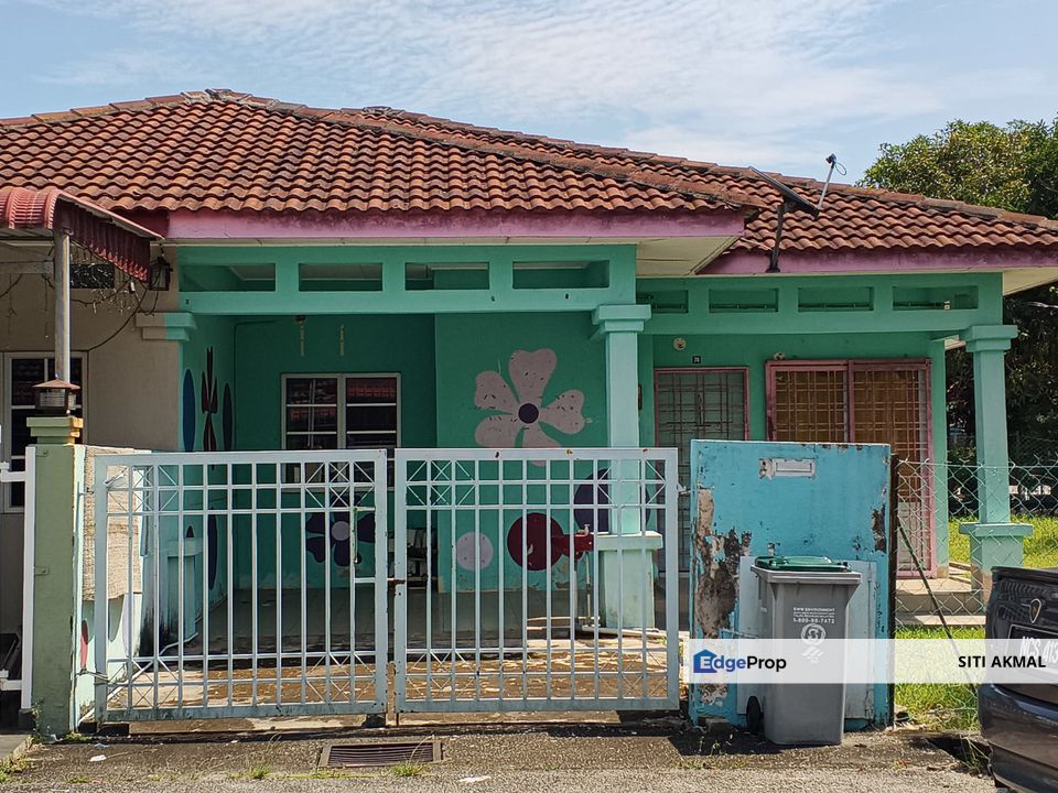 🏡 𝐅𝐎𝐑 𝐒𝐀𝐋𝐄 – 𝐒𝐄𝐌𝐈 𝐃 𝐂𝐎𝐑𝐍𝐄𝐑 (𝐒𝐈𝐍𝐆𝐋𝐄 𝐒𝐓𝐎𝐑𝐄𝐘)📍 Taman Cembong Utama, Rembau, Negeri Sembilan, Negeri Sembilan, Rembau