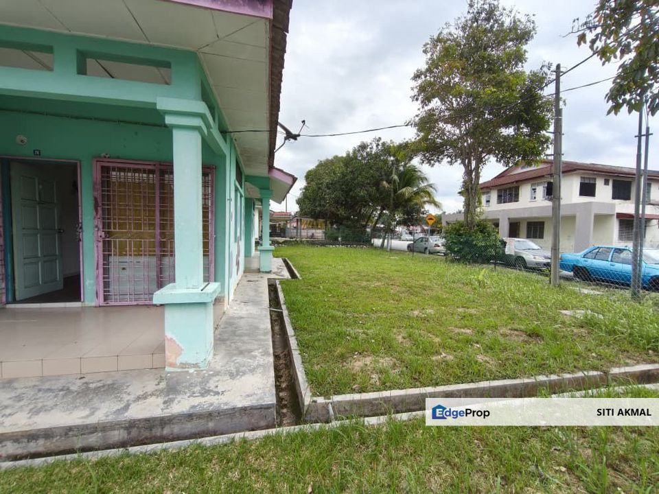 🏡 𝐅𝐎𝐑 𝐒𝐀𝐋𝐄 – 𝐒𝐄𝐌𝐈 𝐃 𝐂𝐎𝐑𝐍𝐄𝐑 (𝐒𝐈𝐍𝐆𝐋𝐄 𝐒𝐓𝐎𝐑𝐄𝐘)📍 Taman Cembong Utama, Rembau, Negeri Sembilan, Negeri Sembilan, Rembau