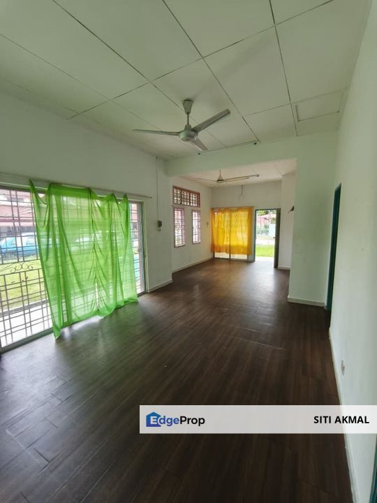 🏡 𝐅𝐎𝐑 𝐒𝐀𝐋𝐄 – 𝐒𝐄𝐌𝐈 𝐃 𝐂𝐎𝐑𝐍𝐄𝐑 (𝐒𝐈𝐍𝐆𝐋𝐄 𝐒𝐓𝐎𝐑𝐄𝐘)📍 Taman Cembong Utama, Rembau, Negeri Sembilan, Negeri Sembilan, Rembau