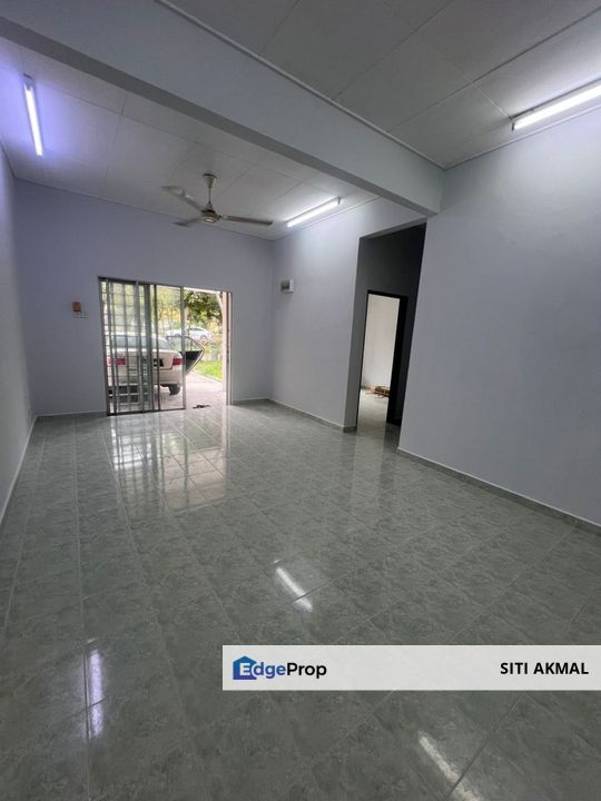 TERES SETINGKAT GARDEN AVENUE, SEREMBAN 2 FOR SALE, Negeri Sembilan, Seremban