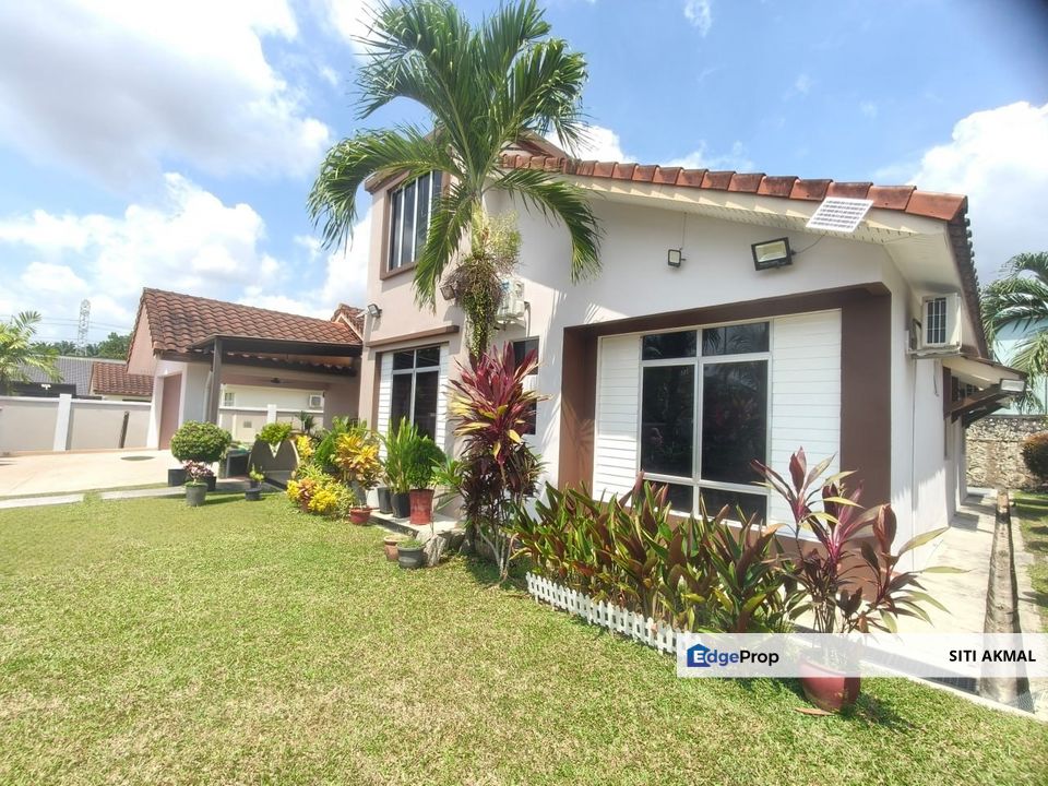 Move in Condition Single-Storey Bungalow in Jentayu, Bandar Enstek Nilai, Negeri Sembilan, Seremban