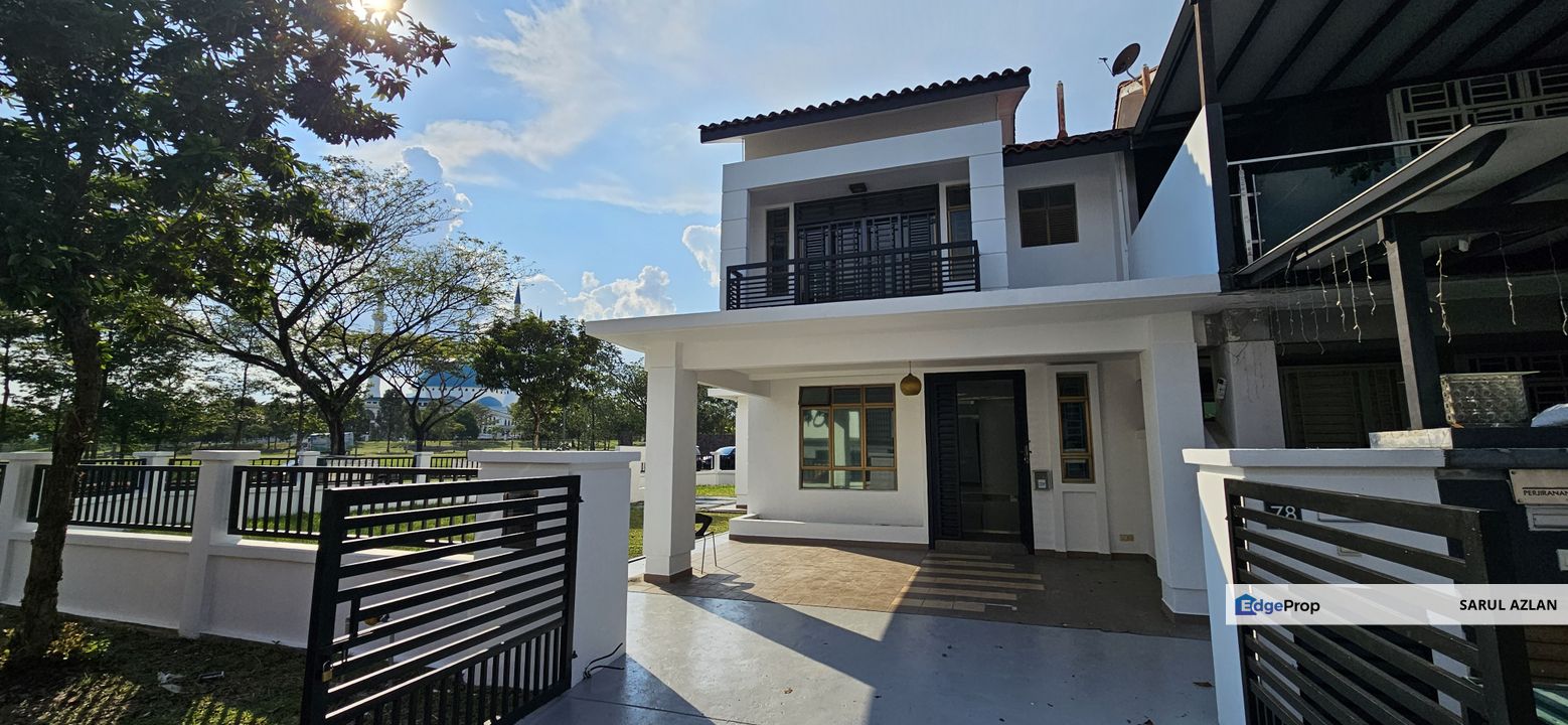 bandar dato onn coner lot double storey for sale, Johor, Johor Bahru