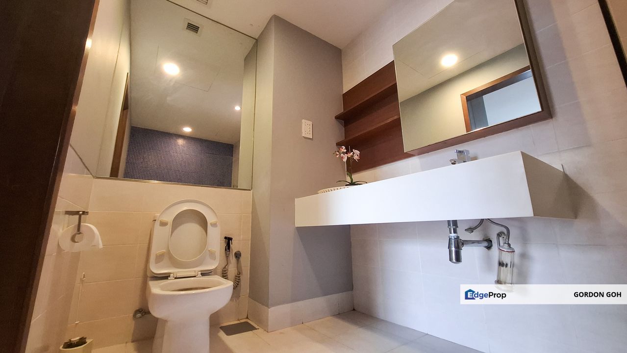 Well-kept Corner Unit 2 bedroom Verve Suites for Sale, Kuala Lumpur, Mont Kiara