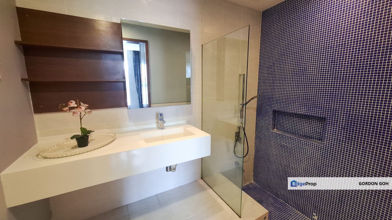 Well-kept Corner Unit 2 bedroom Verve Suites for Sale, Kuala Lumpur, Mont Kiara