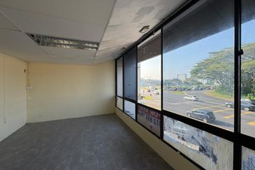 Kuching Jalan Nanas Shoplot for Rent Opposite Sjk Chung Hwa 4