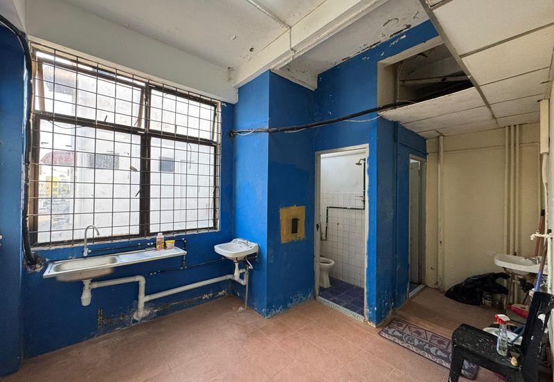 Kuching Jalan Nanas Shoplot for Rent Opposite Sjk Chung Hwa 4