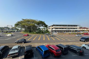 Kuching Jalan Nanas Shoplot for Rent Opposite Sjk Chung Hwa 4