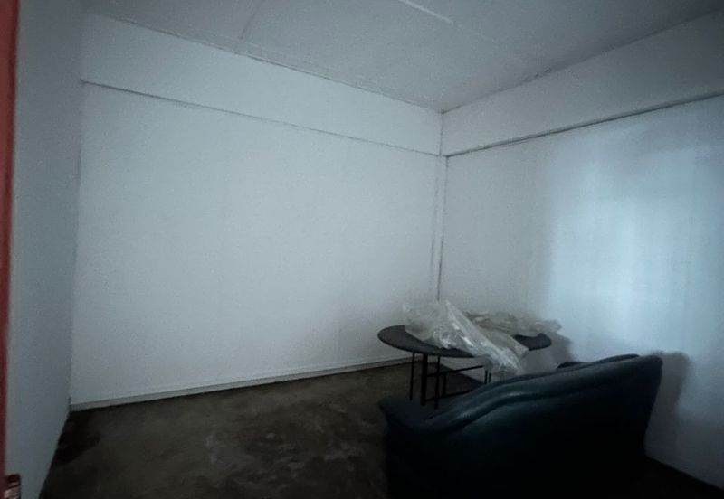 KUCHING HUI SING OFFICE  2ND FLOOR  FOR RENT PRIME AREA 