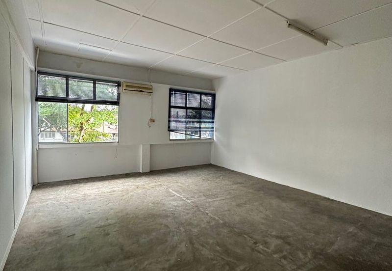 KUCHING HUI SING OFFICE  2ND FLOOR  FOR RENT PRIME AREA 