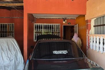 Ayer Hitam Taman Bahagia Teres 2 tingkat Kos Rendah