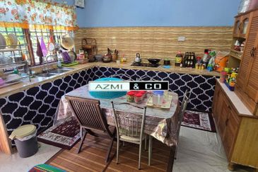 Ayer Hitam Taman Bahagia Teres 2 tingkat Kos Rendah