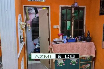 Ayer Hitam Taman Bahagia Teres 2 tingkat Kos Rendah