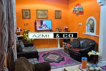 Ayer Hitam Taman Bahagia Teres 2 tingkat Kos Rendah