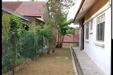 One Storey Semi-D Taman Desa Salak Damai Salak Tinggi