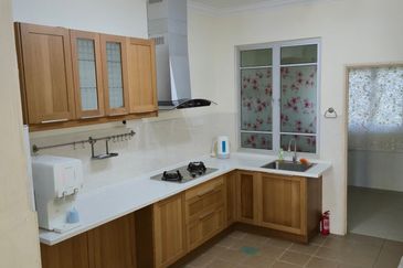 Facing Open Renovated Double Storey Taman Puncak Saujana Kajang For Sale