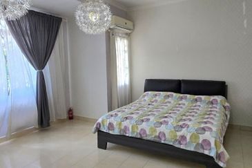 Facing Open Renovated Double Storey Taman Puncak Saujana Kajang For Sale