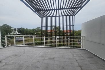 Duta Villa, Presint 14