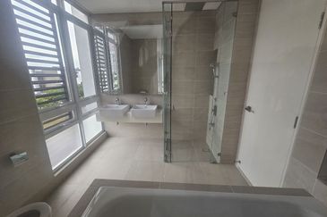 Duta Villa, Presint 14