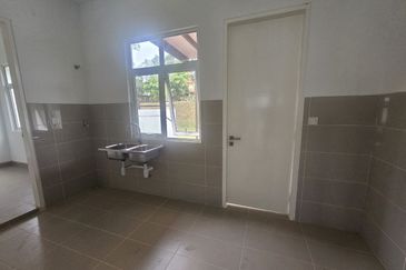 Duta Villa, Presint 14