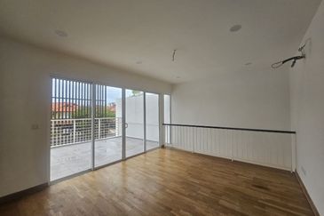 Duta Villa, Presint 14