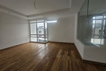 Duta Villa, Presint 14