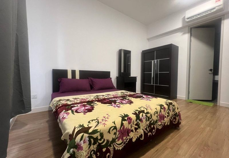 THE PULSE RESIDENCE & THE PULSE