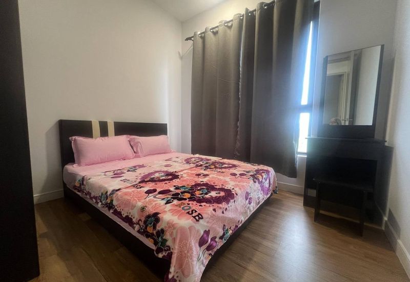 THE PULSE RESIDENCE & THE PULSE