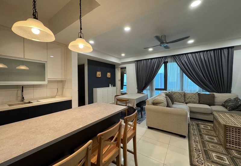 Lake Point Residence