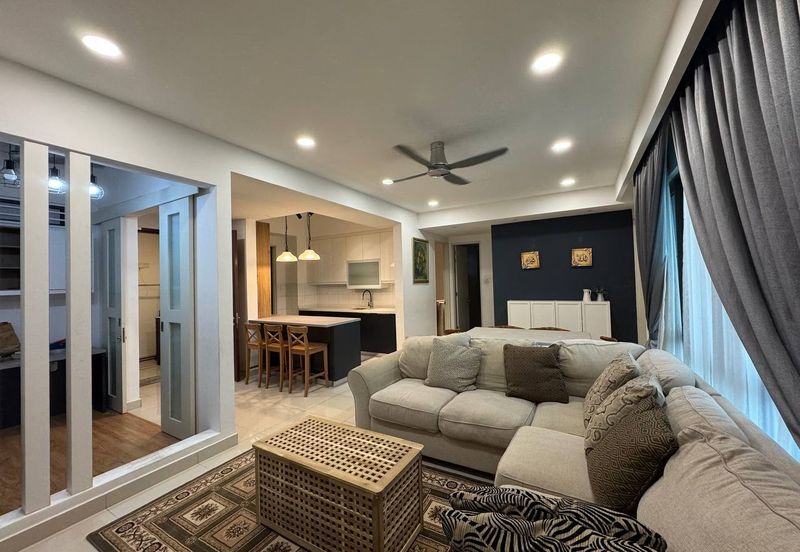 Lake Point Residence