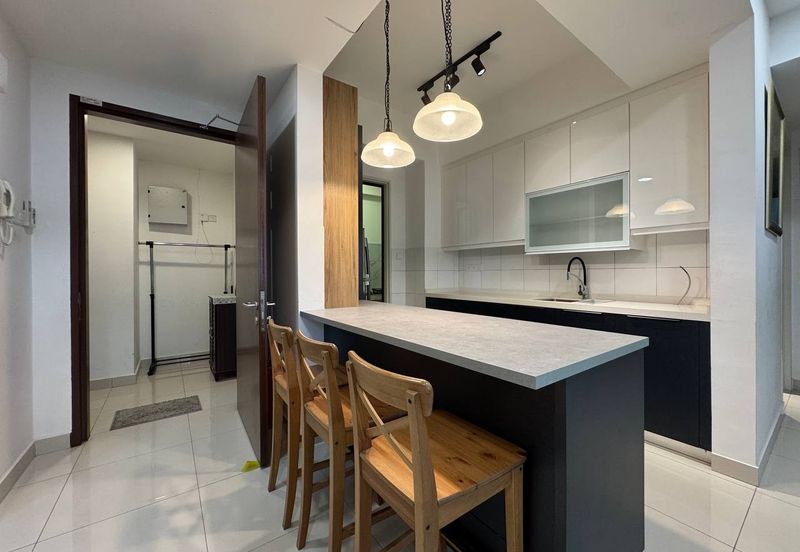 Lake Point Residence