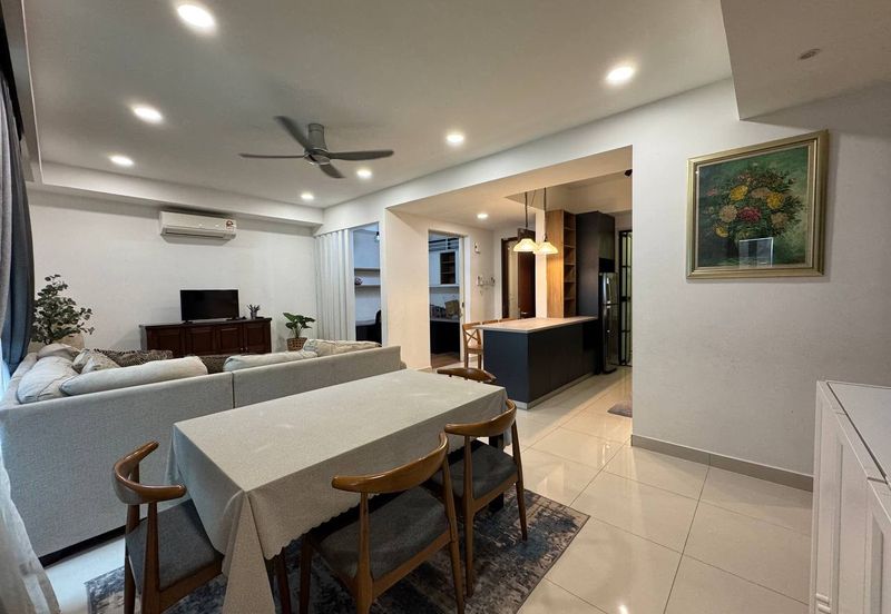 Lake Point Residence