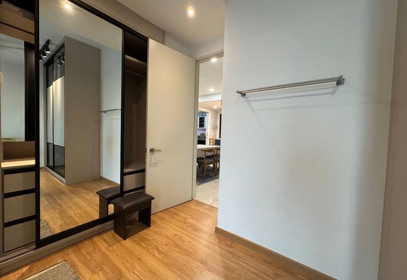 Lake Point Residence