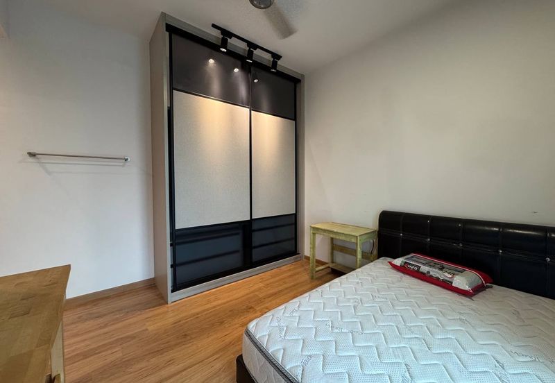 Lake Point Residence