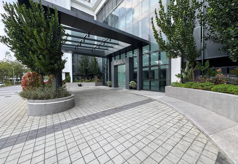 Lake Point Residence