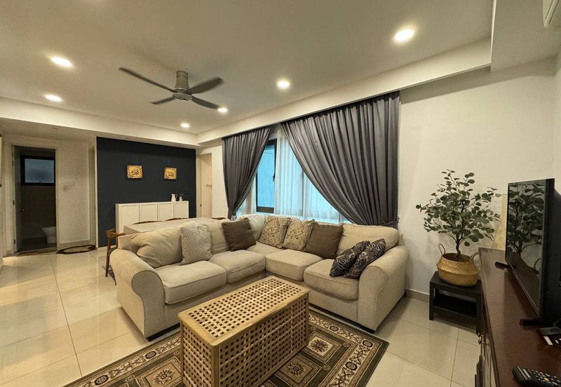 Lake Point Residence