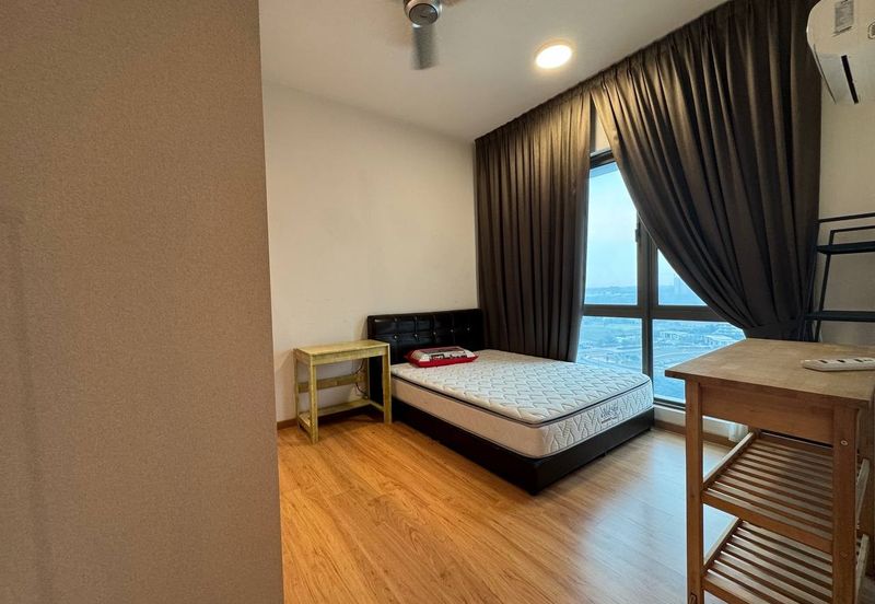 Lake Point Residence