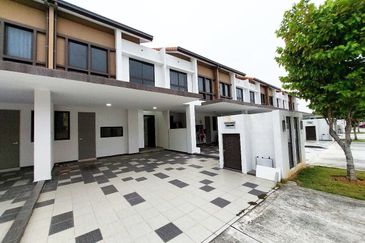 Setia Warisan Tropika (Belladonna)