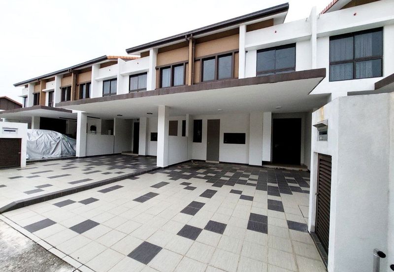 Setia Warisan Tropika (Belladonna)