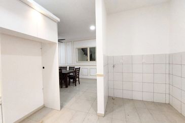 Setia Warisan Tropika (Belladonna)