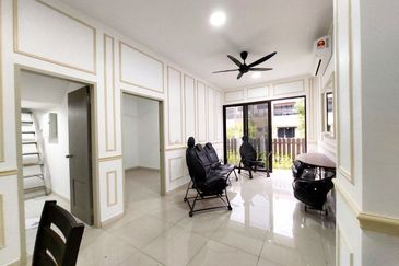 Setia Warisan Tropika (Belladonna)