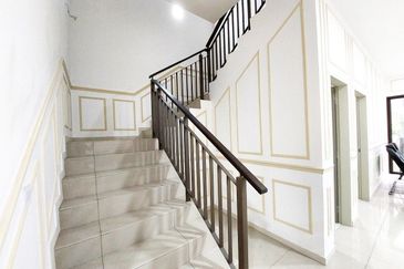 Setia Warisan Tropika (Belladonna)