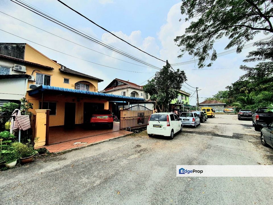 Renovated Double Storey Semi-D Cluster at Taman Putra Perdana for sale, Selangor, Puchong