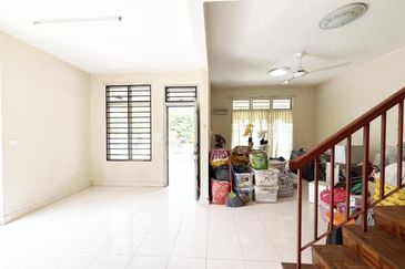 BANDAR ENSTEK (CENDRAWASIH)