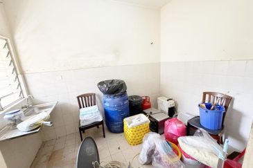 BANDAR ENSTEK (CENDRAWASIH)