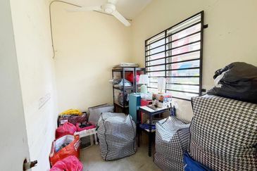 BANDAR ENSTEK (CENDRAWASIH)