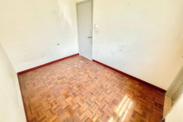 BANDAR ENSTEK (CENDRAWASIH)