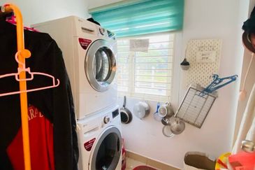 NILAI IMPIAN (LAMAN AZALEA)